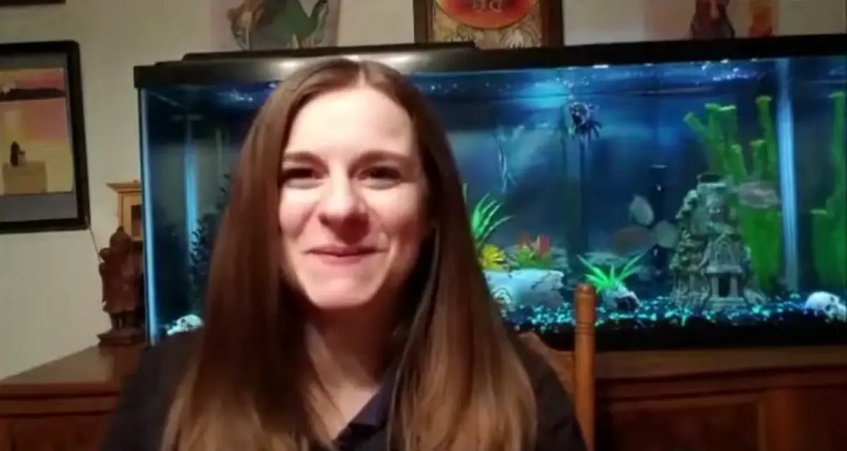 The surrogate Kristy sends her regards to the children.